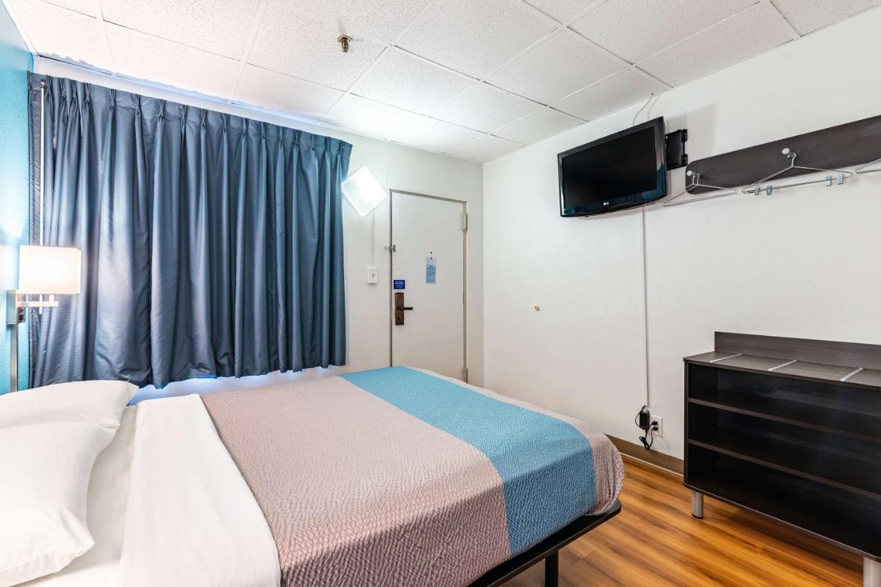 Motel 6-Elmsford, Ny - White Plains Dış mekan fotoğraf
