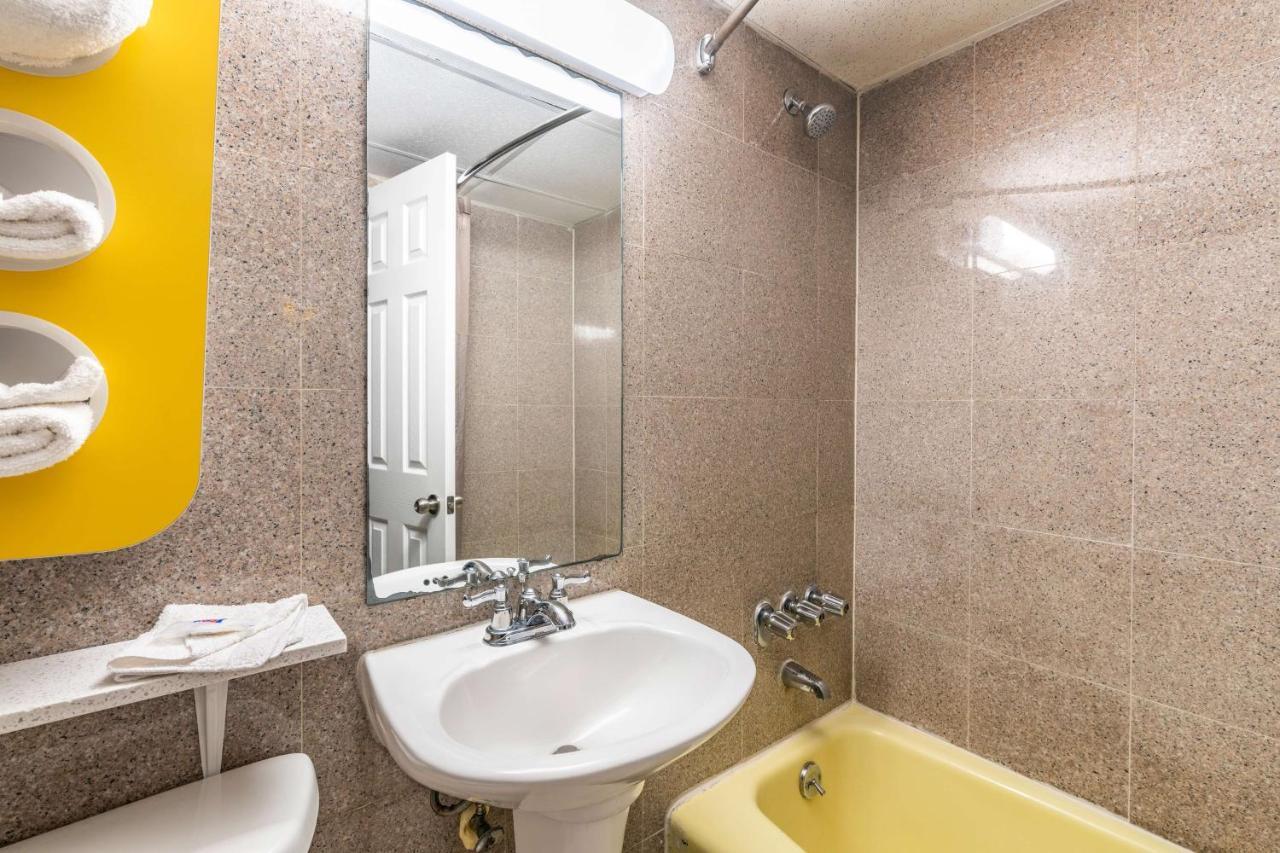 Motel 6-Elmsford, Ny - White Plains Dış mekan fotoğraf