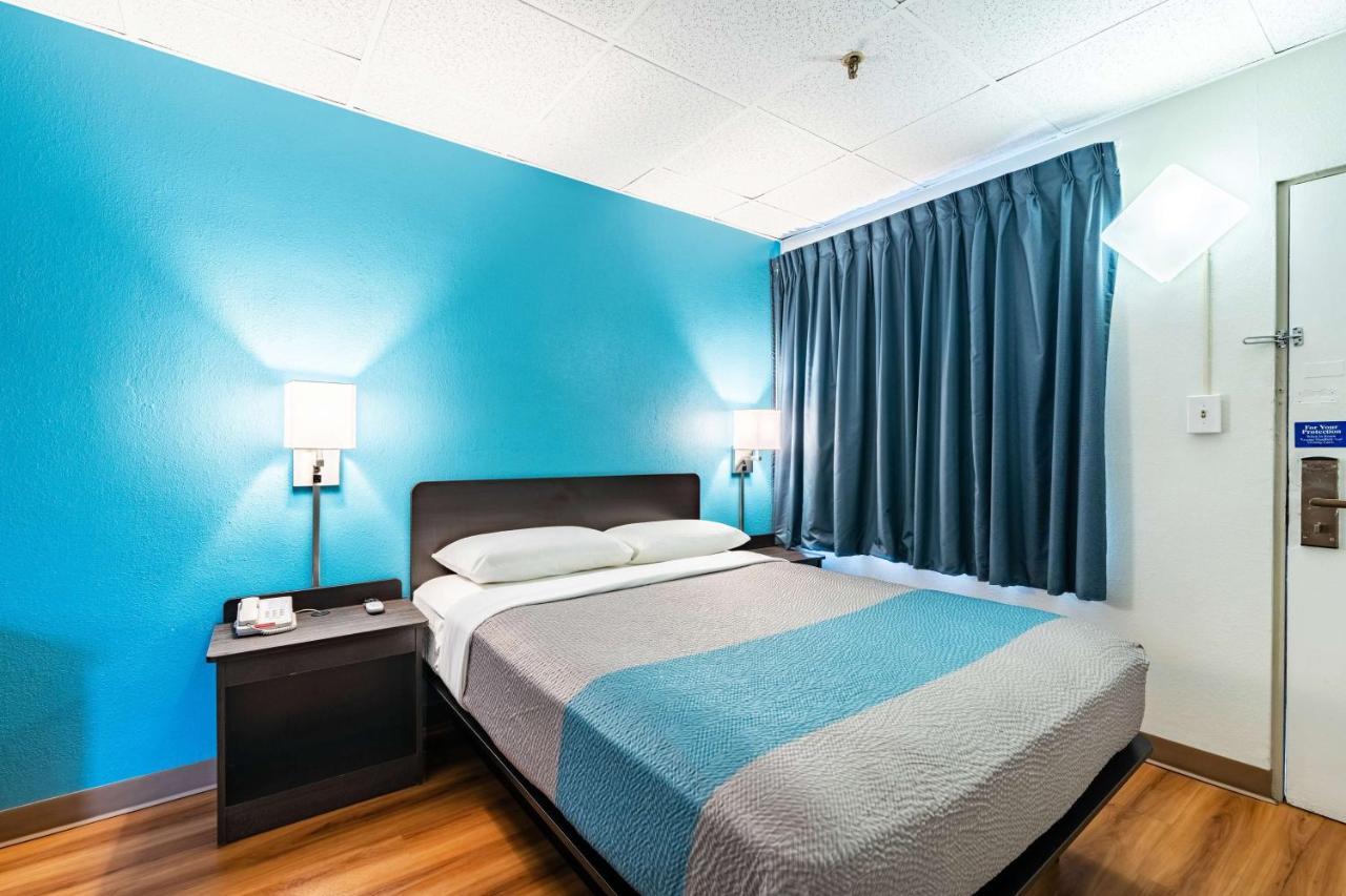 Motel 6-Elmsford, Ny - White Plains Dış mekan fotoğraf