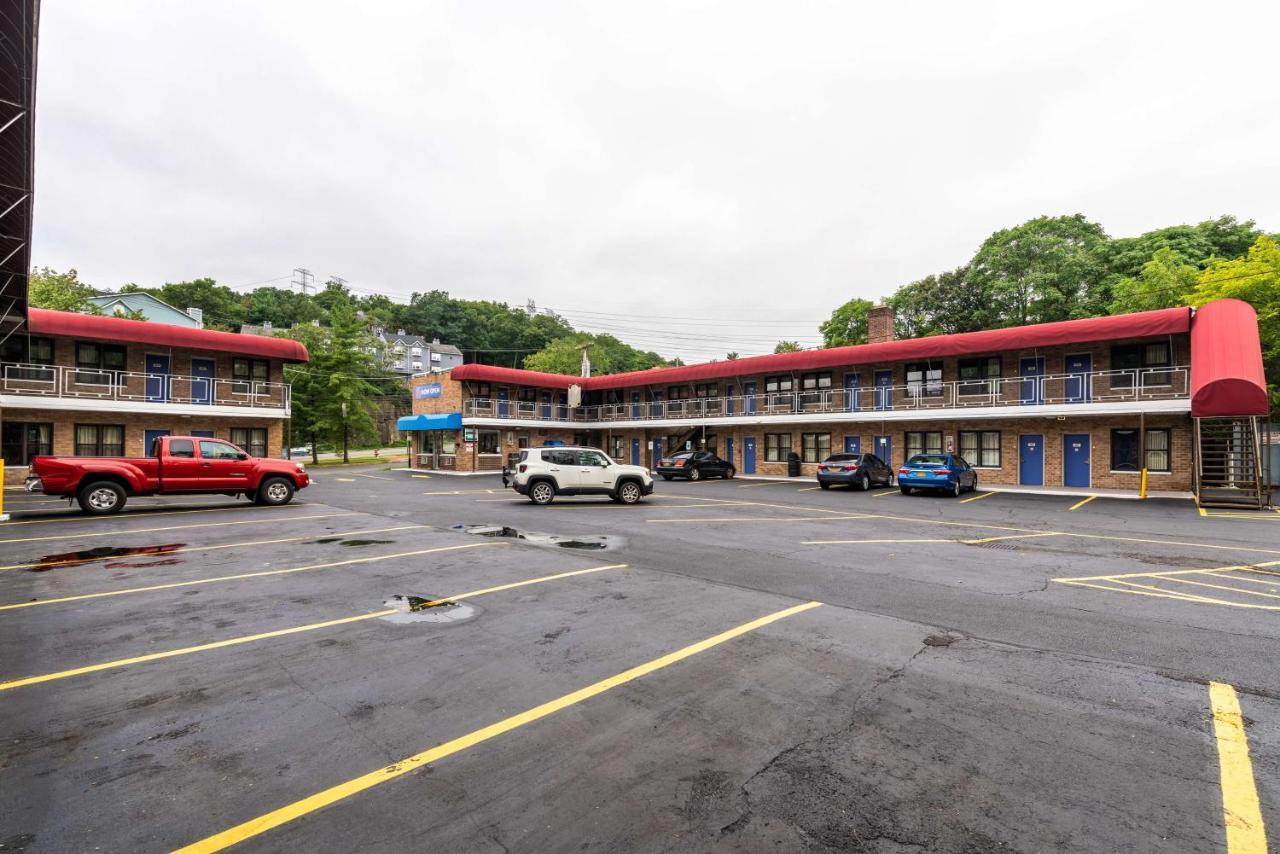 Motel 6-Elmsford, Ny - White Plains Dış mekan fotoğraf